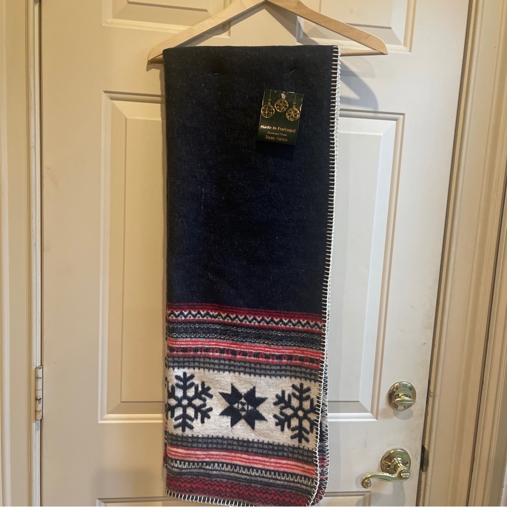 Roca Home Throw Blanket Made In Portugal Cotton Christmas Ornament 50x67” NWT
